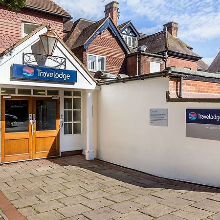 Travelodge Walton On Thames Exteriör bild
