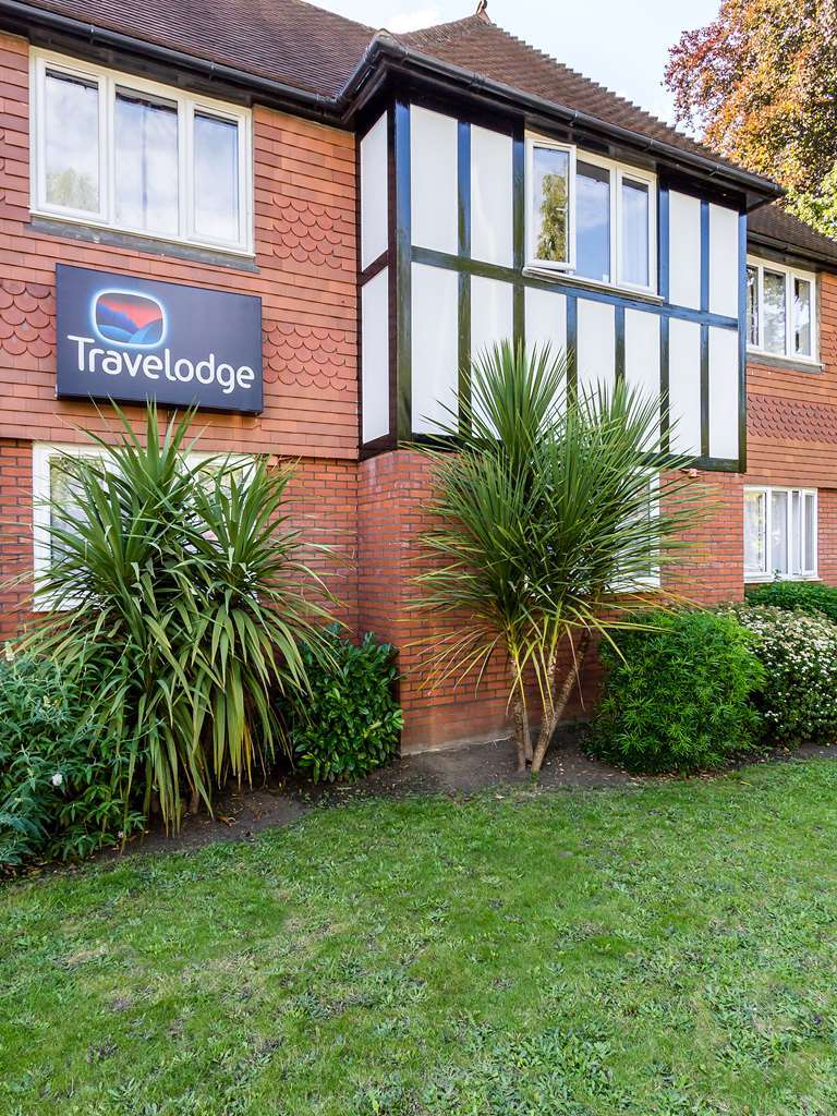 Travelodge Walton On Thames Exteriör bild