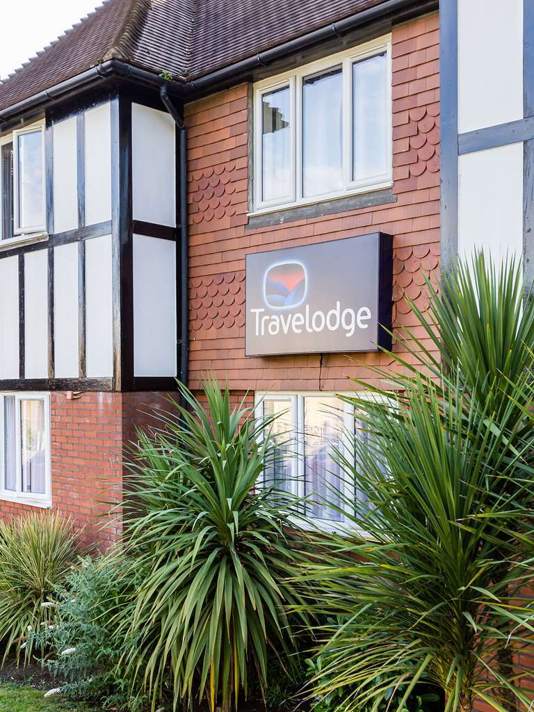Travelodge Walton On Thames Exteriör bild